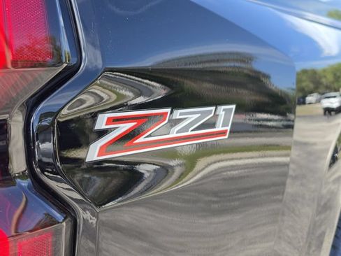 Used 2024 Chevrolet Colorado Z71 w/ Z71 Convenience Package 2 AWD/4WD image 13