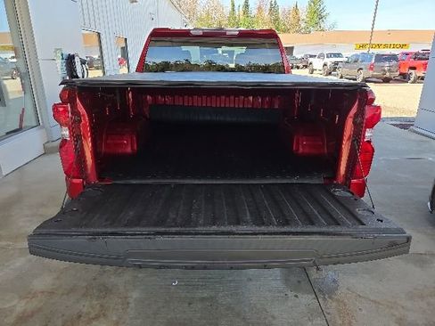 Used 2021 Chevrolet Silverado 1500 LT AWD/4WD image 34