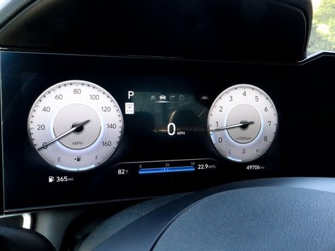 Used 2024 Hyundai Elantra Limited FWD image 29