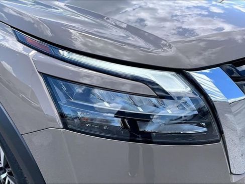 Certified 2025 Nissan Pathfinder Platinum w/ Cargo Package FWD image 29