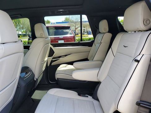 Used 2026 Cadillac Escalade Sport w/ LPO, ONYX Package image 30