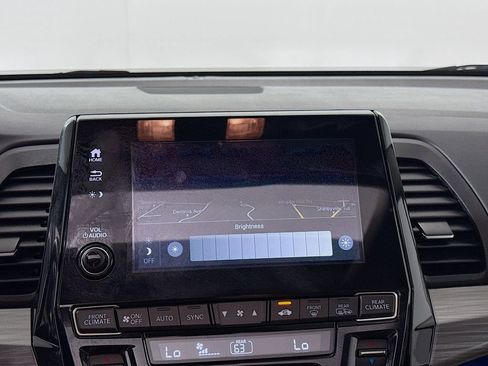 Used 2022 Honda Odyssey Elite image 12