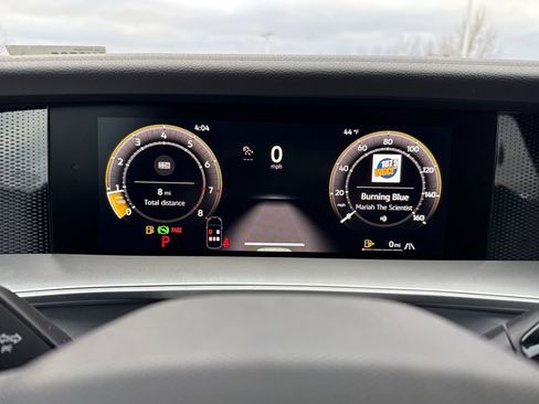 New 2026 Volkswagen Tiguan SE R-Line image 16