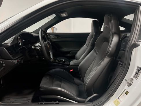 Used 2022 Porsche 911 GT3 RWD image 6