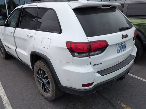 Used 2018 Jeep Grand Cherokee Trailhawk w/ Trailhawk Luxury Group AWD/4WD image 6