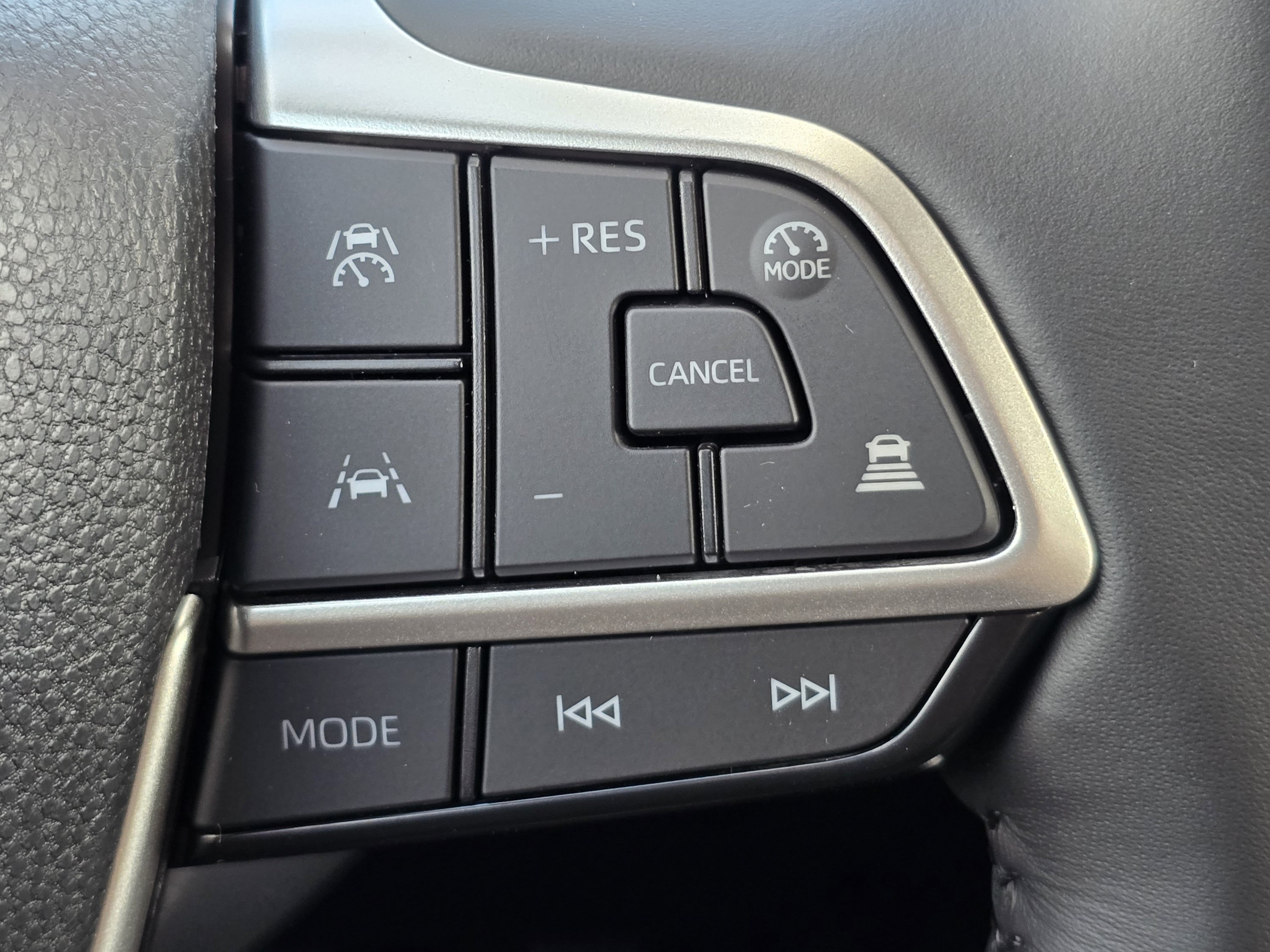 New 2026 Toyota Grand Highlander XLE FWD image 17