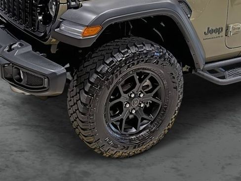 Used 2025 Jeep Wrangler Unlimited Sport AWD/4WD image 9