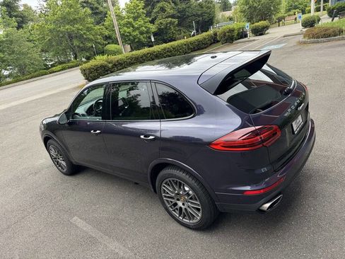 Used 2017 Porsche Cayenne Platinum Edition w/ Premium Package (PJV) image 11