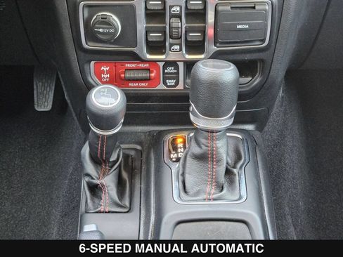 Used 2021 Jeep Gladiator Rubicon AWD/4WD image 21