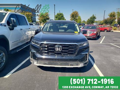 Used 2024 Honda Pilot Touring image 3