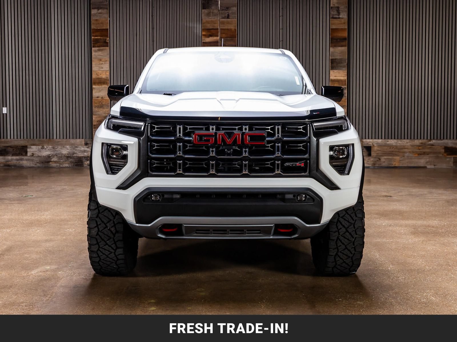 Used 2024 GMC Canyon AT4 w/ AT4 Premium Package AWD/4WD image 3