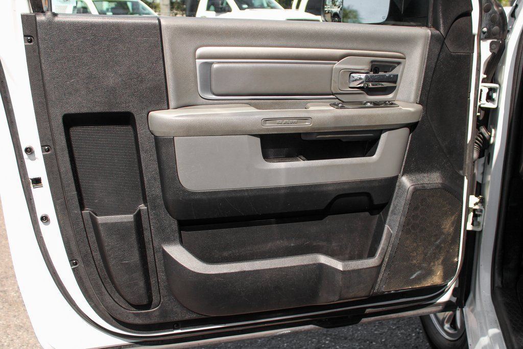 Used 2014 RAM 3500 Tradesman w/ Power & Remote Entry Group RWD image 12