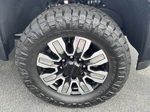 Used 2024 GMC Sierra 2500 Denali w/ Denali Reserve Package image 12