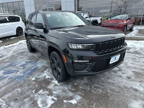 New 2025 Jeep Grand Cherokee Limited w/ Black Appearance Package AWD/4WD image 7