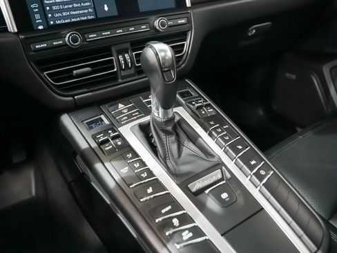 Certified 2021 Porsche Macan S image 33