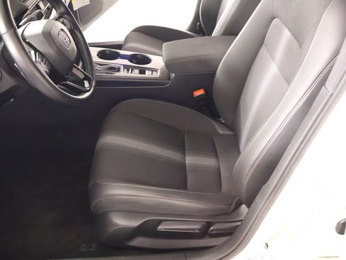 Used 2025 Honda Civic Sport image 10