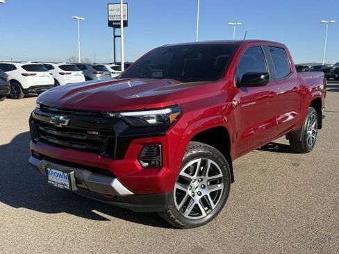 Used 2024 Chevrolet Colorado Z71 w/ Z71 Convenience Package 2 image 2