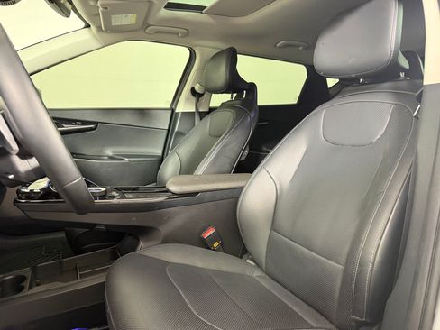 Used 2022 Kia EV6 GT-Line w/ First Edition Package AWD/4WD image 4