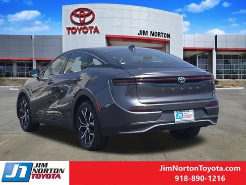 Used 2024 Toyota Crown AWD/4WD image 5