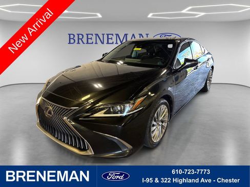 Used 2020 Lexus ES 300h w/ Luxury Package FWD image 1