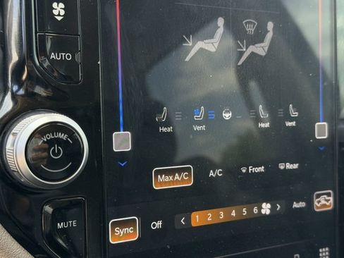 Used 2024 RAM 2500 Laramie AWD/4WD image 23