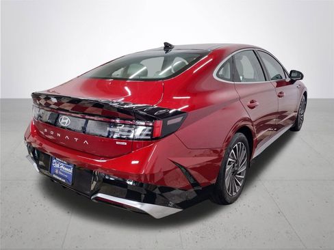 New 2025 Hyundai Sonata Limited image 14