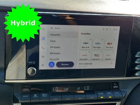 Used 2025 Toyota Camry LE image 11