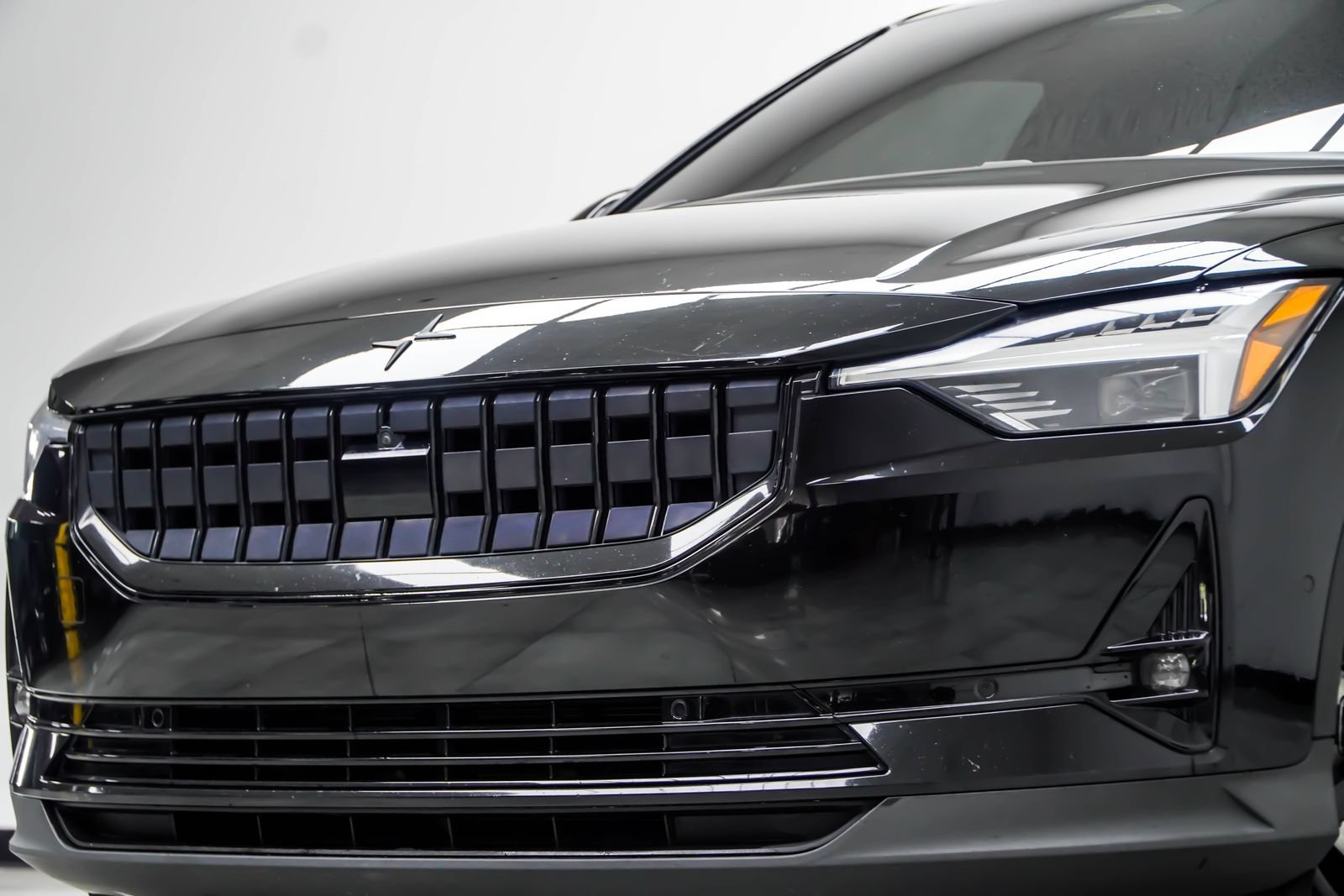 Used 2022 Polestar Polestar 2 w/ Pilot Package AWD/4WD image 2