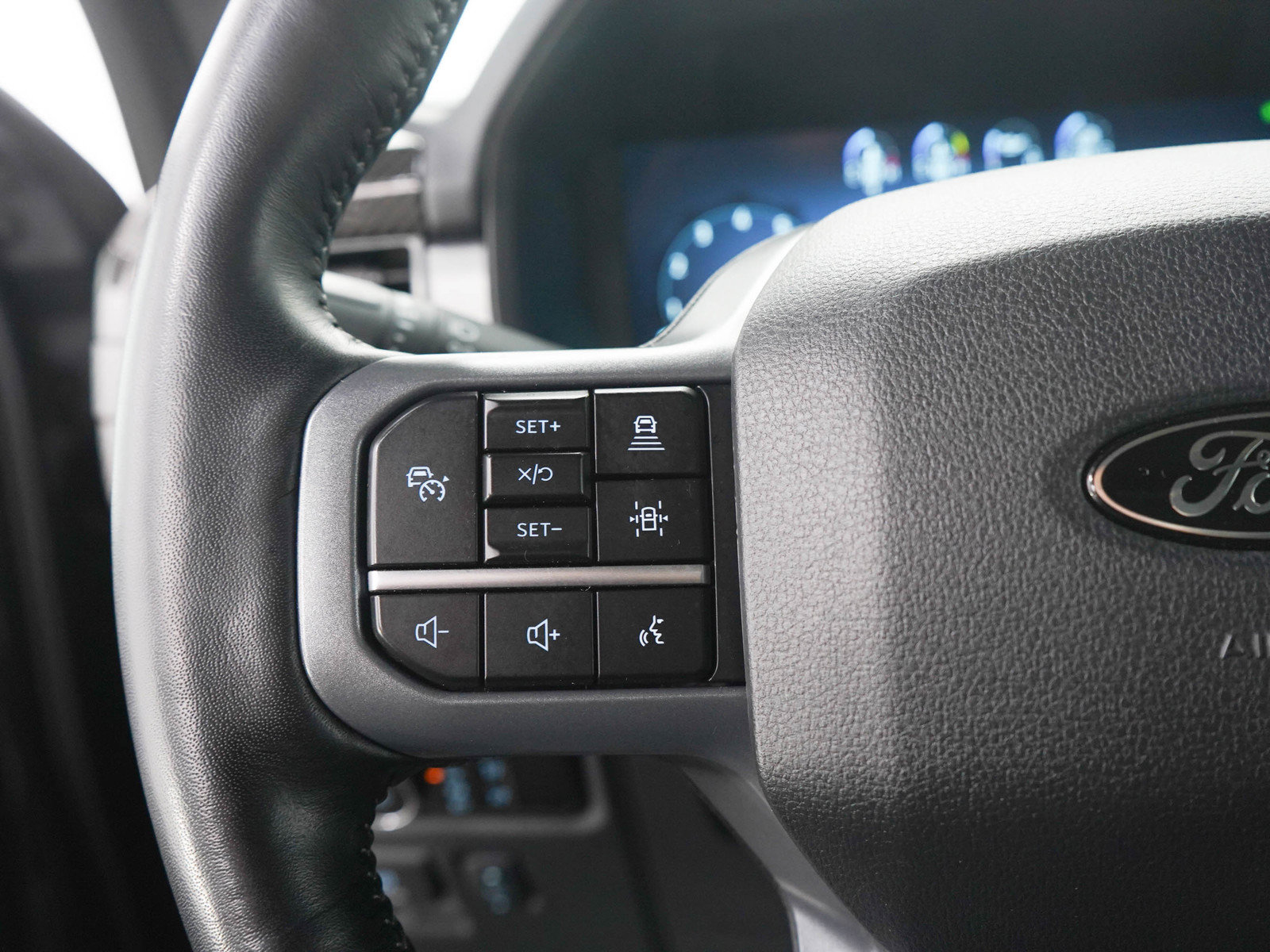 Used 2024 Ford F150 Lariat w/ Bed Utility Package AWD/4WD image 28