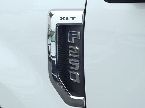 Used 2019 Ford F250 XLT w/ XLT Value Package image 9