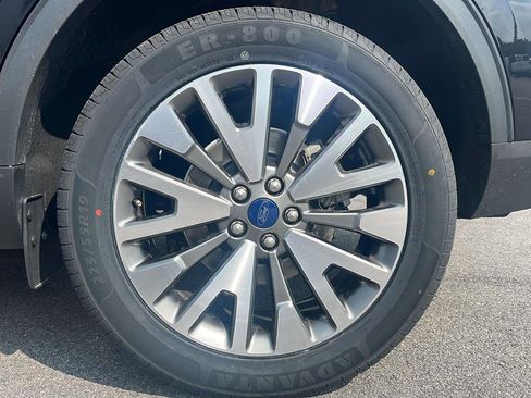 Used 2022 Ford Escape Titanium image 16