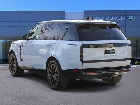 New 2026 Land Rover Range Rover SE image 8