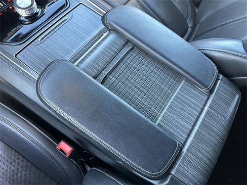 Used 2024 Jeep Wagoneer Series II w/ Flexible Seating Group image 22