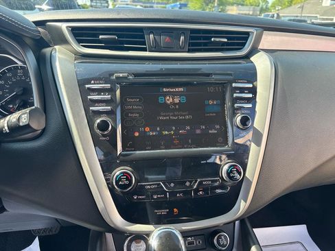 Used 2020 Nissan Murano SL w/ Moonroof Package AWD/4WD image 18