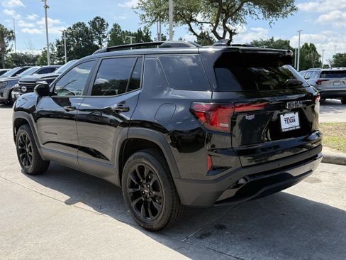 Used 2026 GMC Terrain Elevation w/ Elevation Premium Package FWD image 7