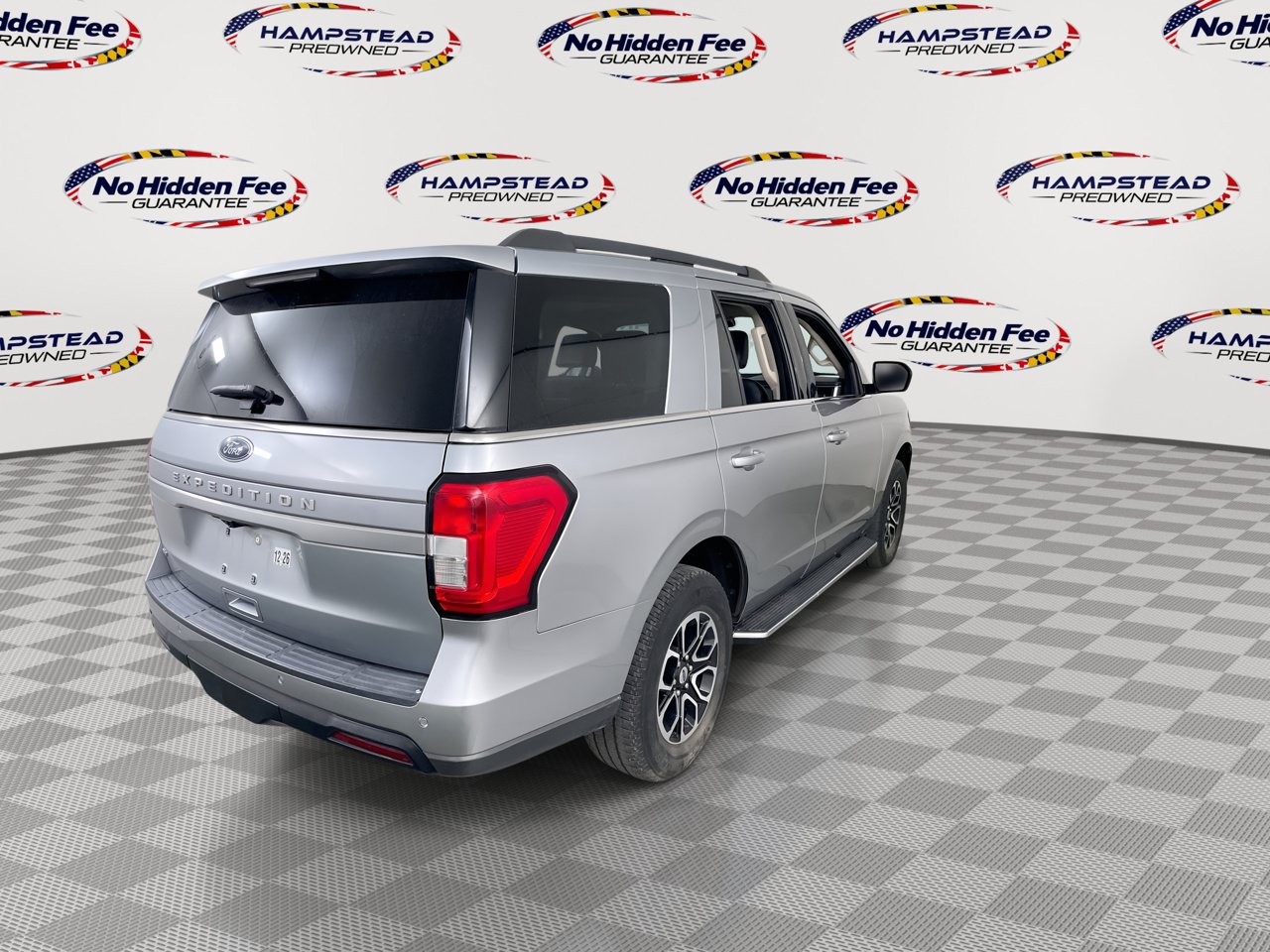 Used 2023 Ford Expedition XLT AWD/4WD image 9