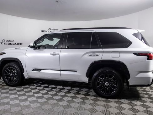 Used 2024 Toyota Sequoia Platinum image 8