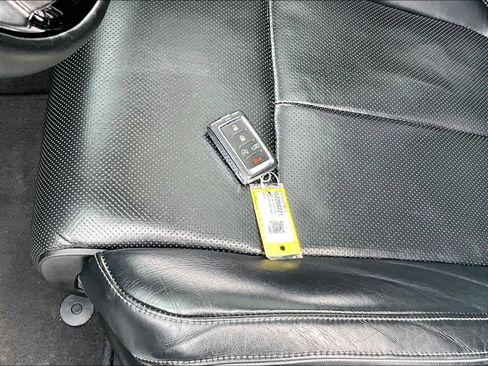 Used 2022 Jeep Grand Cherokee Overland w/ Adv Protech Group III image 30