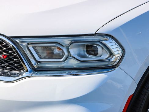 Used 2023 Dodge Durango SXT image 10