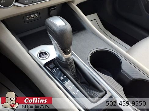 Used 2025 Nissan Altima 2.5 SV image 24