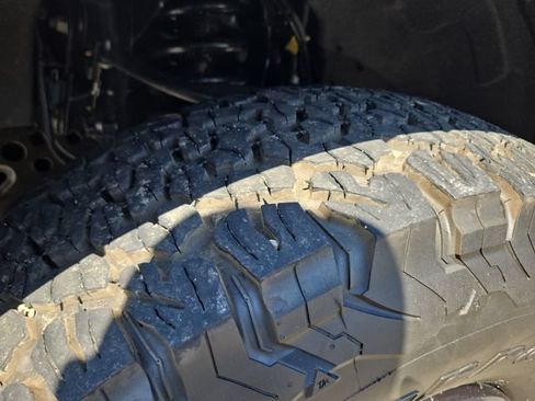 Used 2025 Ford F150 Raptor w/ Equipment Group 803A Raptor R AWD/4WD image 30