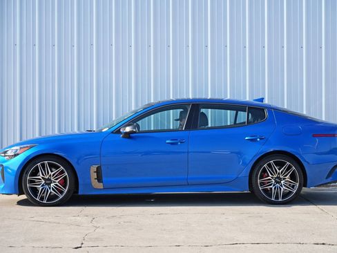 Used 2022 Kia Stinger GT1 image 8