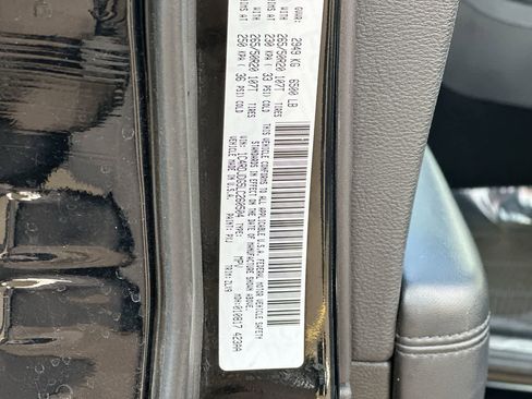 Used 2020 Dodge Durango GT image 37