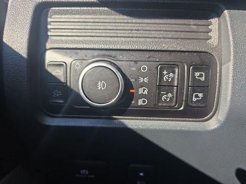 Certified 2025 Ford F250 Lariat w/ Lariat Ultimate Package image 40