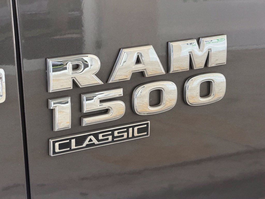 Used 2019 RAM 1500 Laramie w/ Convenience Group AWD/4WD image 16