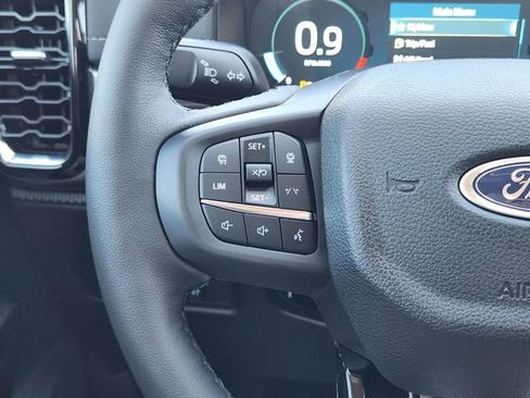 New 2025 Ford Ranger Lariat w/ FX4 Off-Road Package image 30