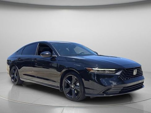 Used 2024 Honda Accord Sport image 9
