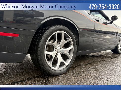 Used 2015 Dodge Challenger SXT Plus image 9