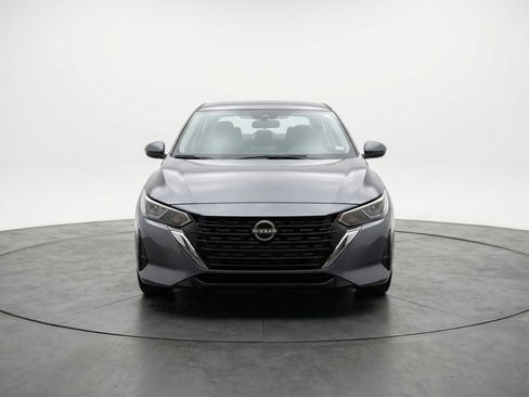 Used 2025 Nissan Sentra SV FWD image 2