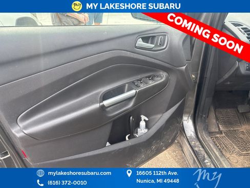 Used 2016 Ford Escape SE w/ Equipment Group 201A AWD/4WD image 9